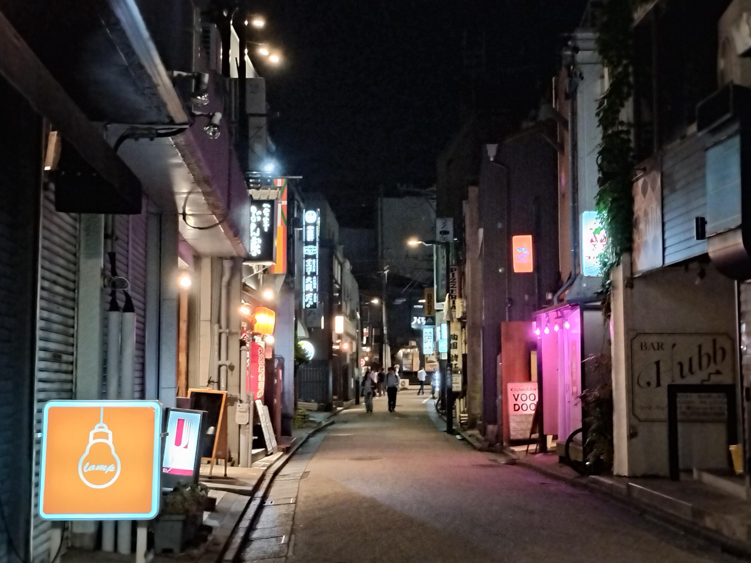 OPPO Reno9 A 広角2倍 夜の飲み屋街