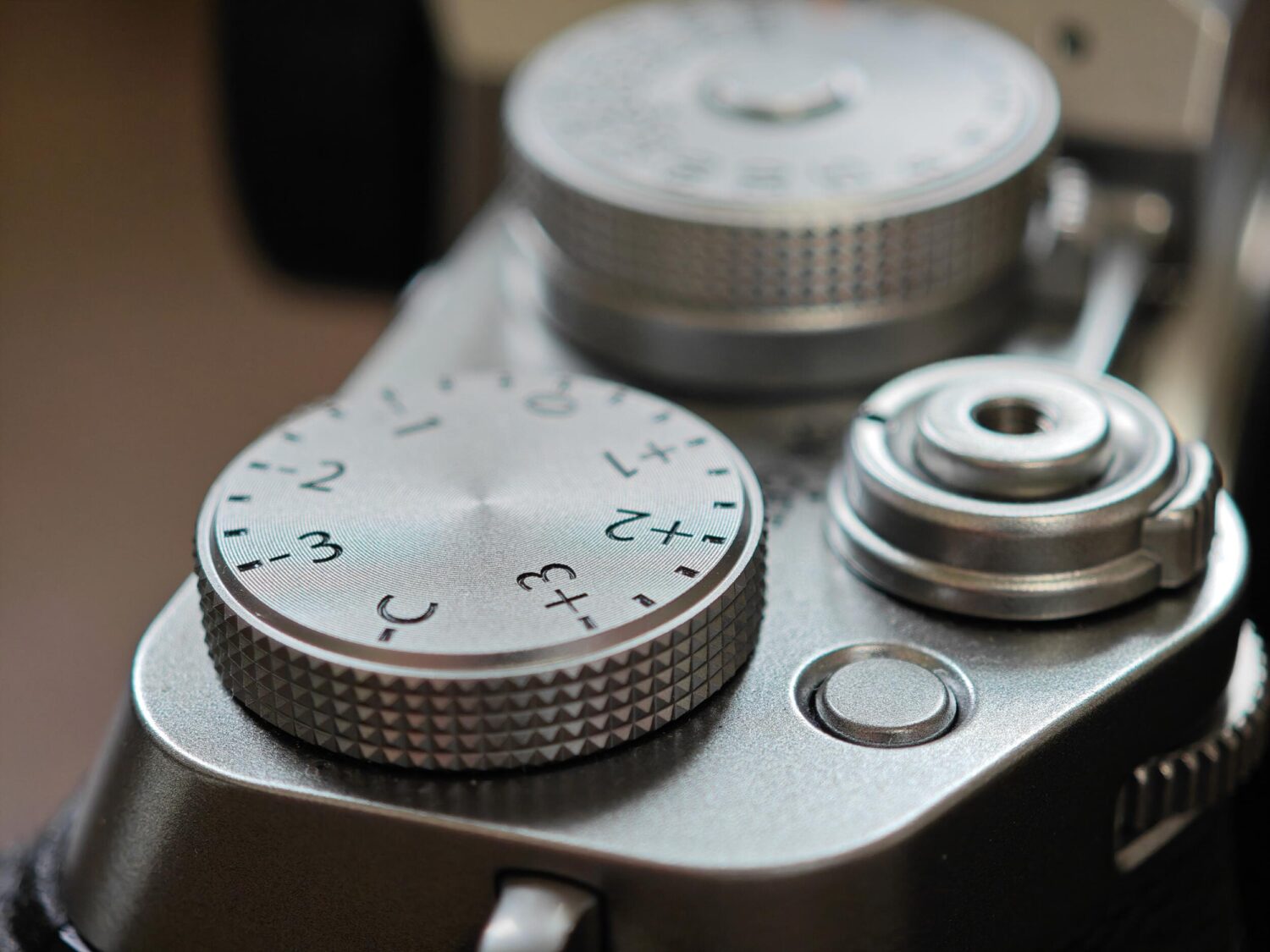 Xiaomi 14 Ultra 望遠3.2倍:X-T5 右側上