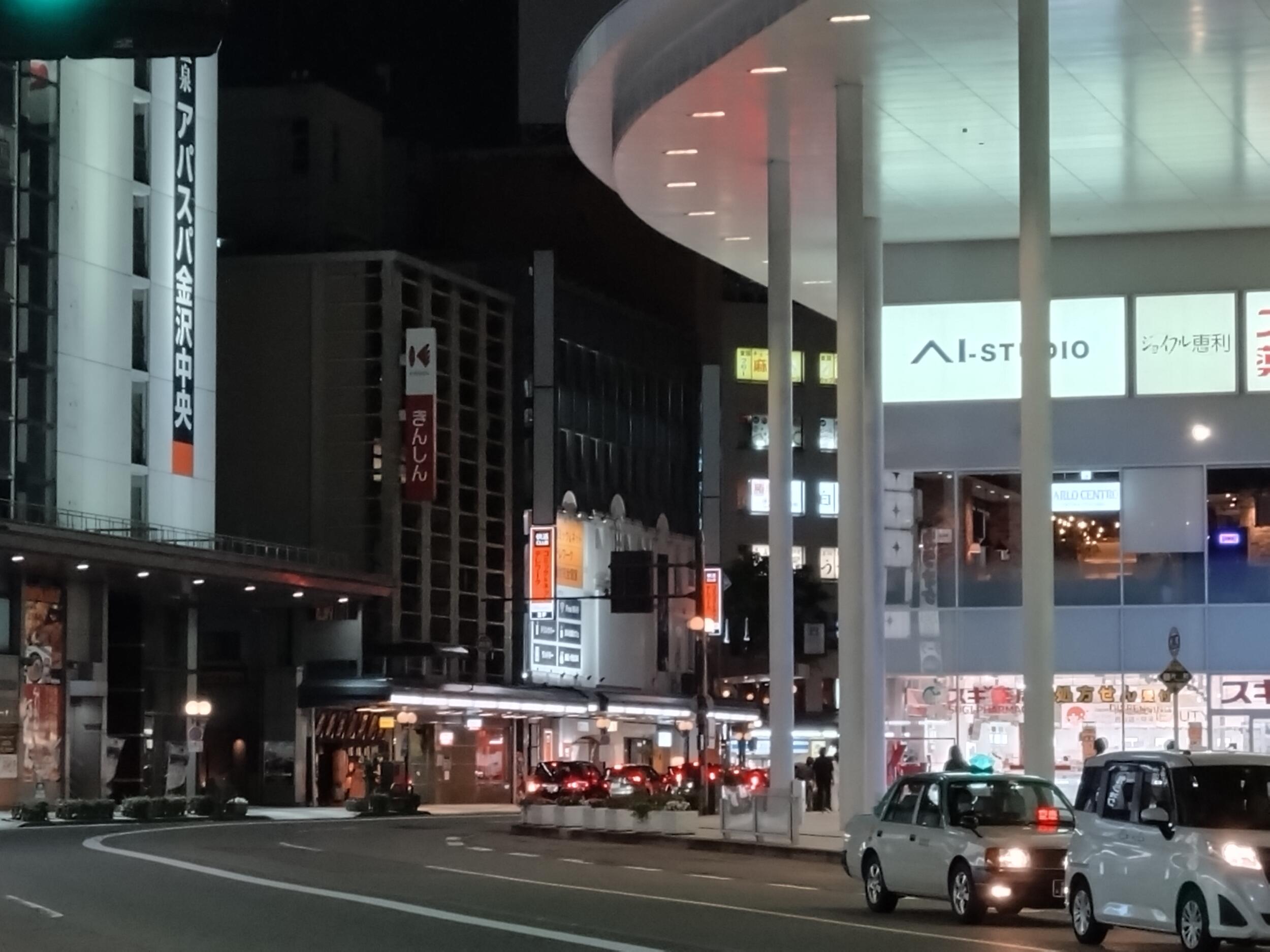 Xperia 10 V 望遠4倍ズーム 夜の街
