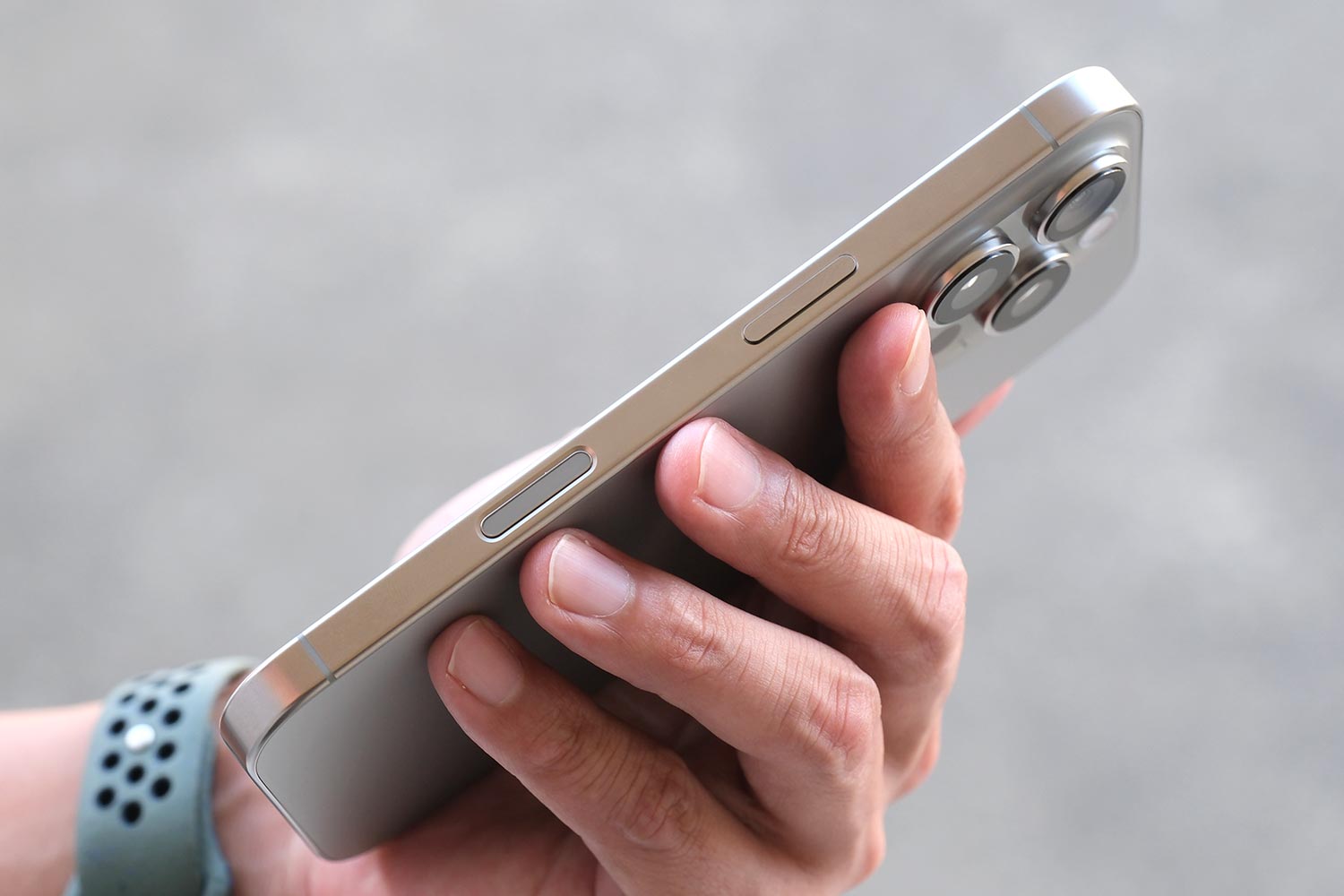 iPhone 16 Pro カメラコントロール