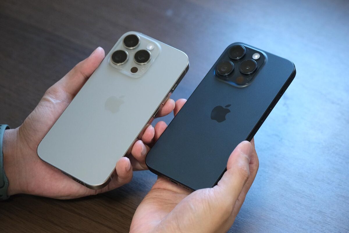 iPhone 16 Pro vs iPhone 15 Pro 背面パネル