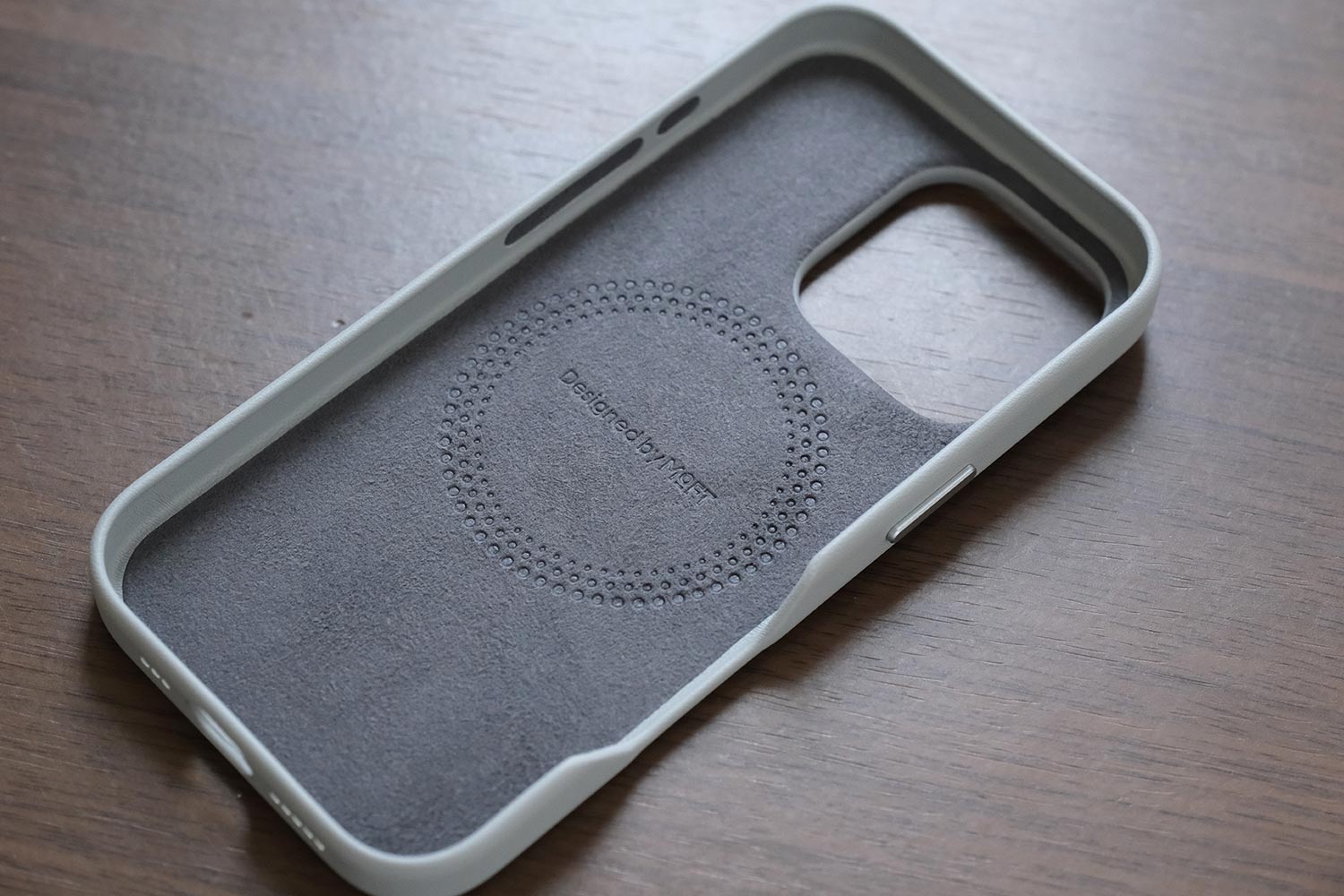 MOFT MOVAS™レザーケース(iPhone 16)MagSafeモジュール