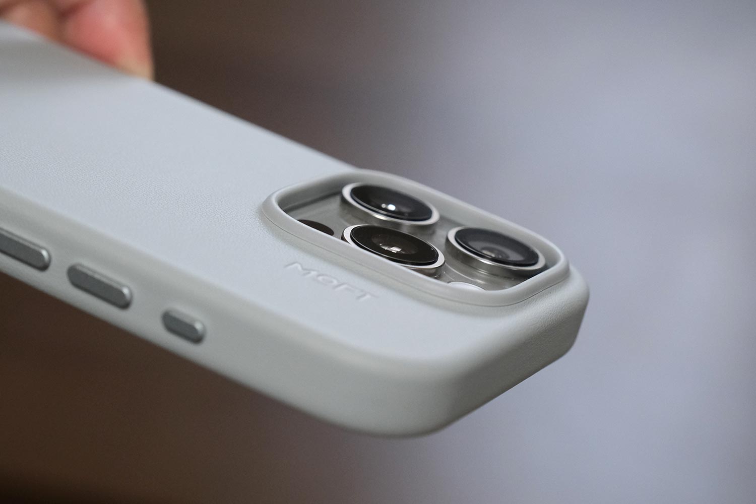 MOFT MOVAS™レザーケース(iPhone 16 )カメラ部分