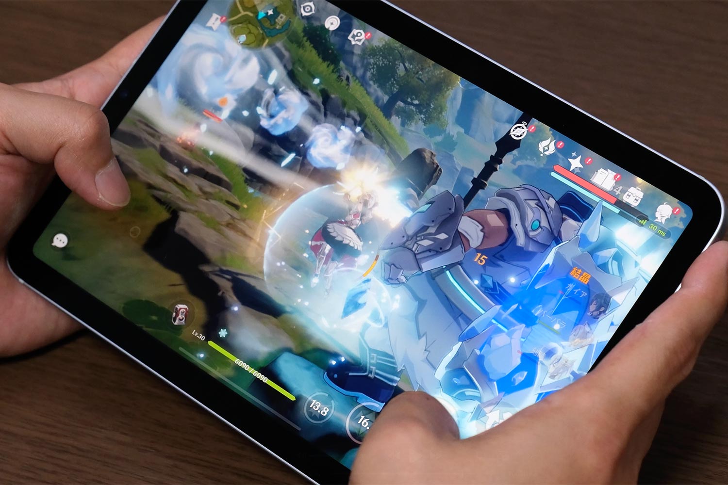 iPad mini(A17 Pro) ゲームをプレイ