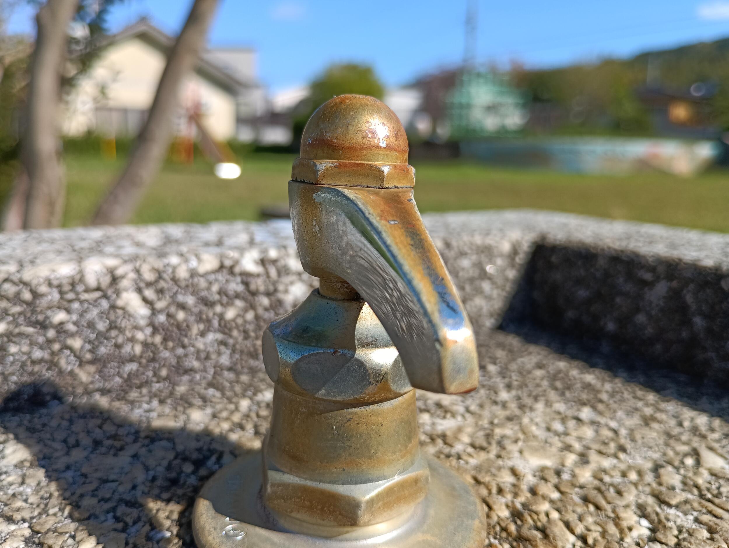 A401FC 広角×1:水道の蛇口