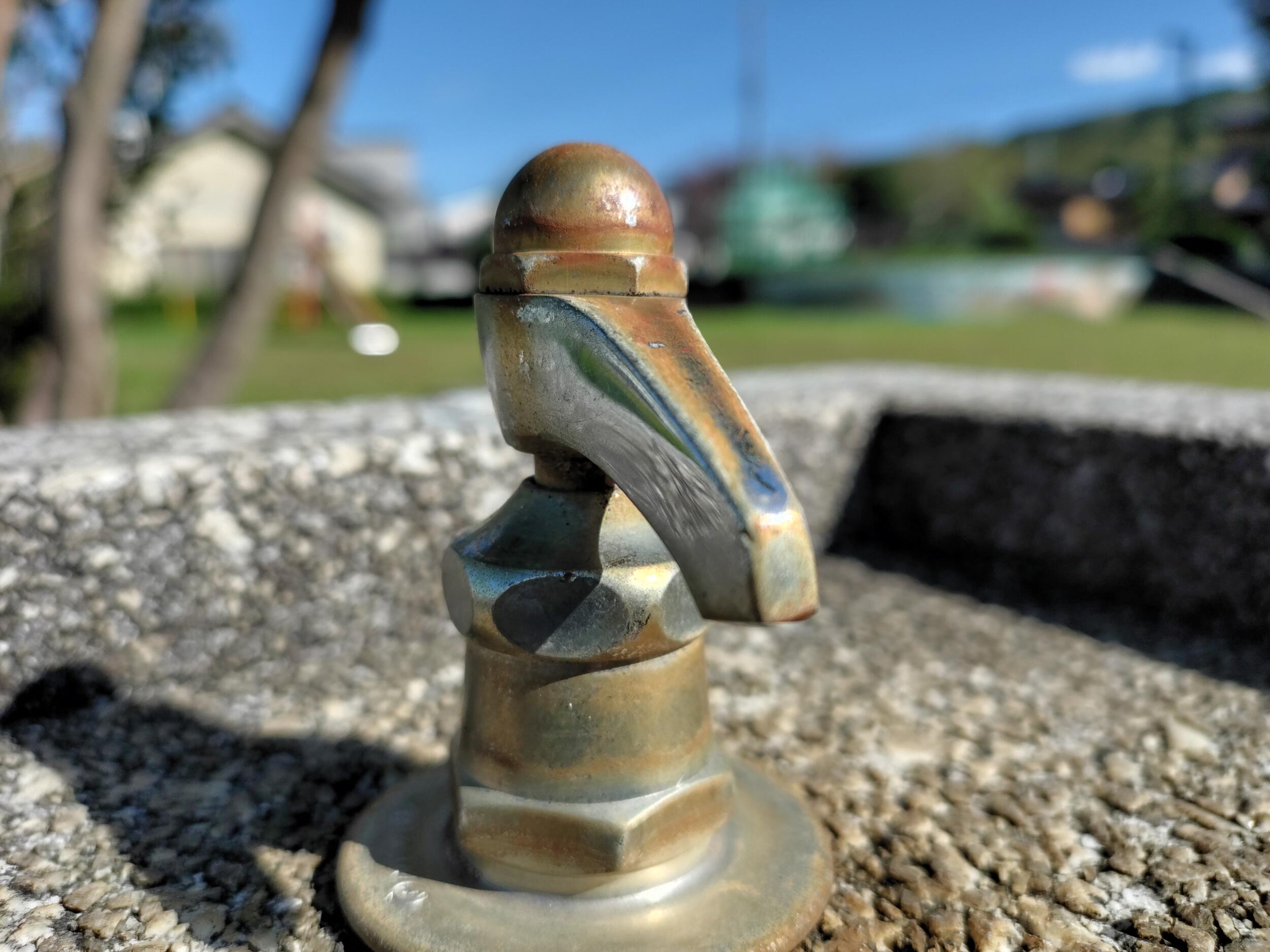 F-53E 広角×1:水道の蛇口