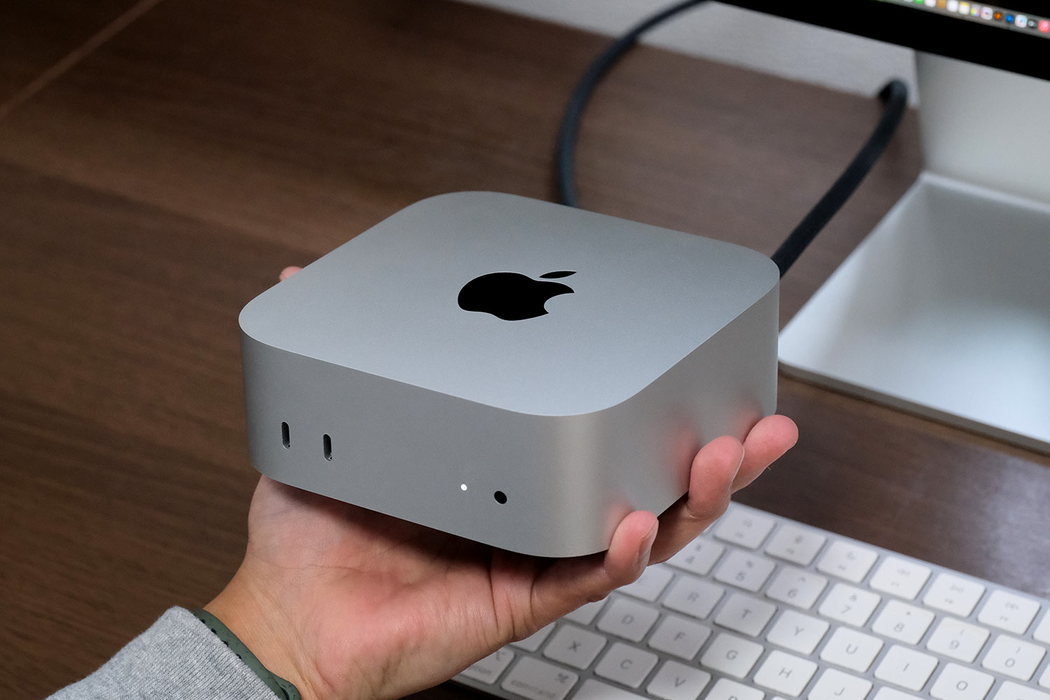 Mac mini(m4)サイズ感