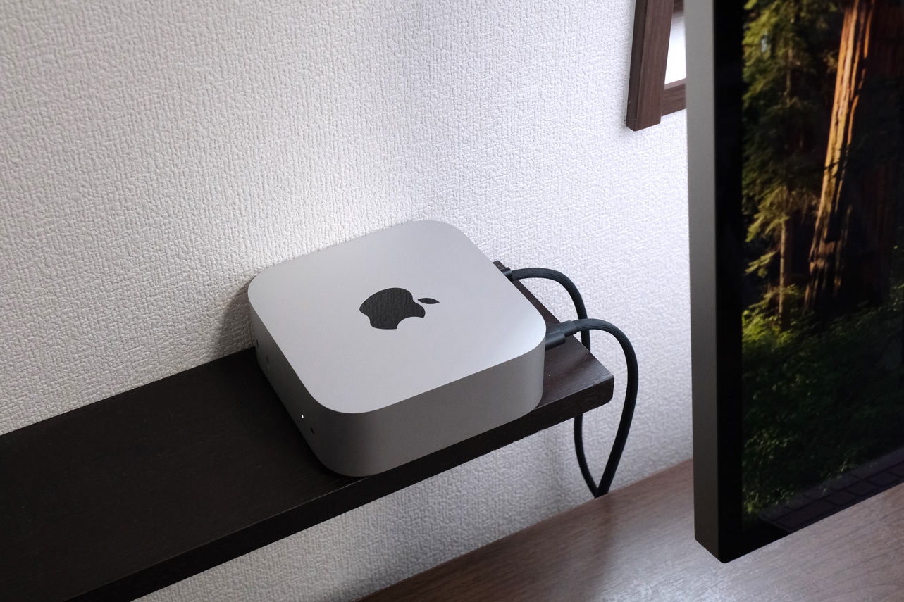 Mac mini(M4)を飾り棚に設置