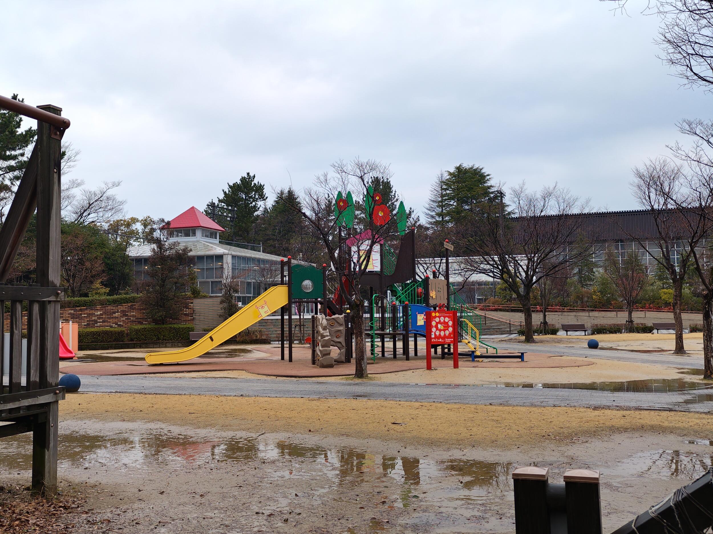 nubia Z70 Ultra 35mm 公園の遊具