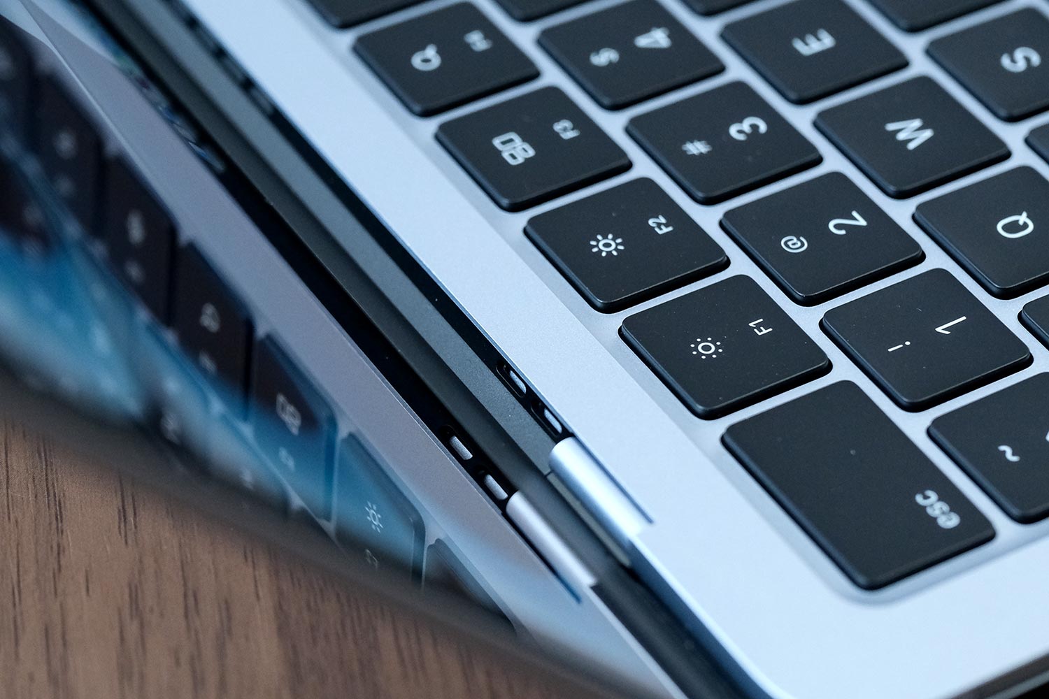 MacBook Air(M4)内蔵スピーカー