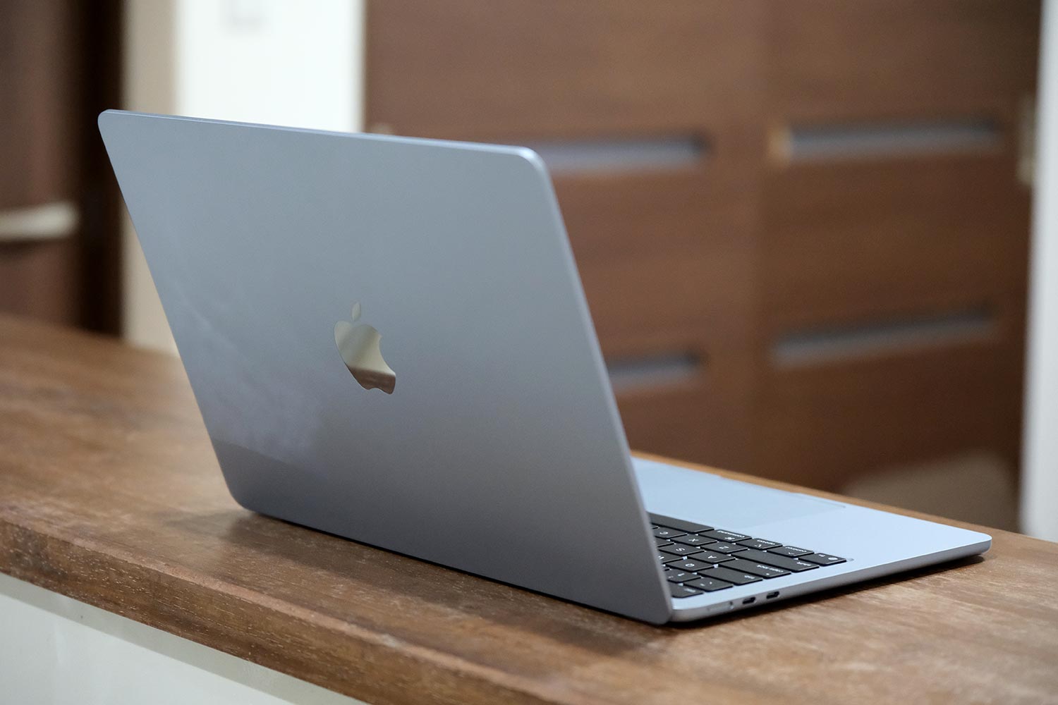 MacBook Air M4 背面