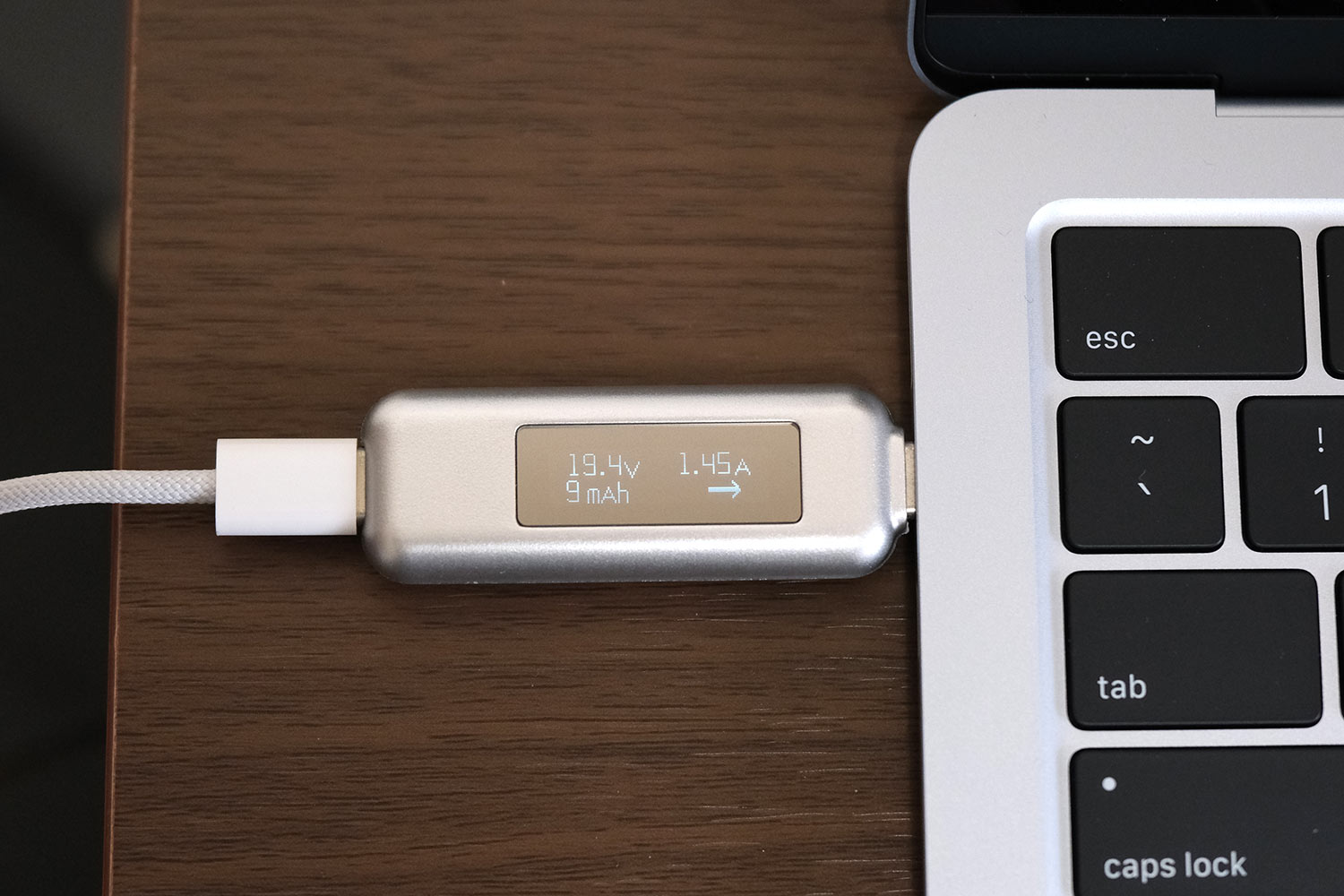 30W Apple USB-C 電源アダプタ 電力出力