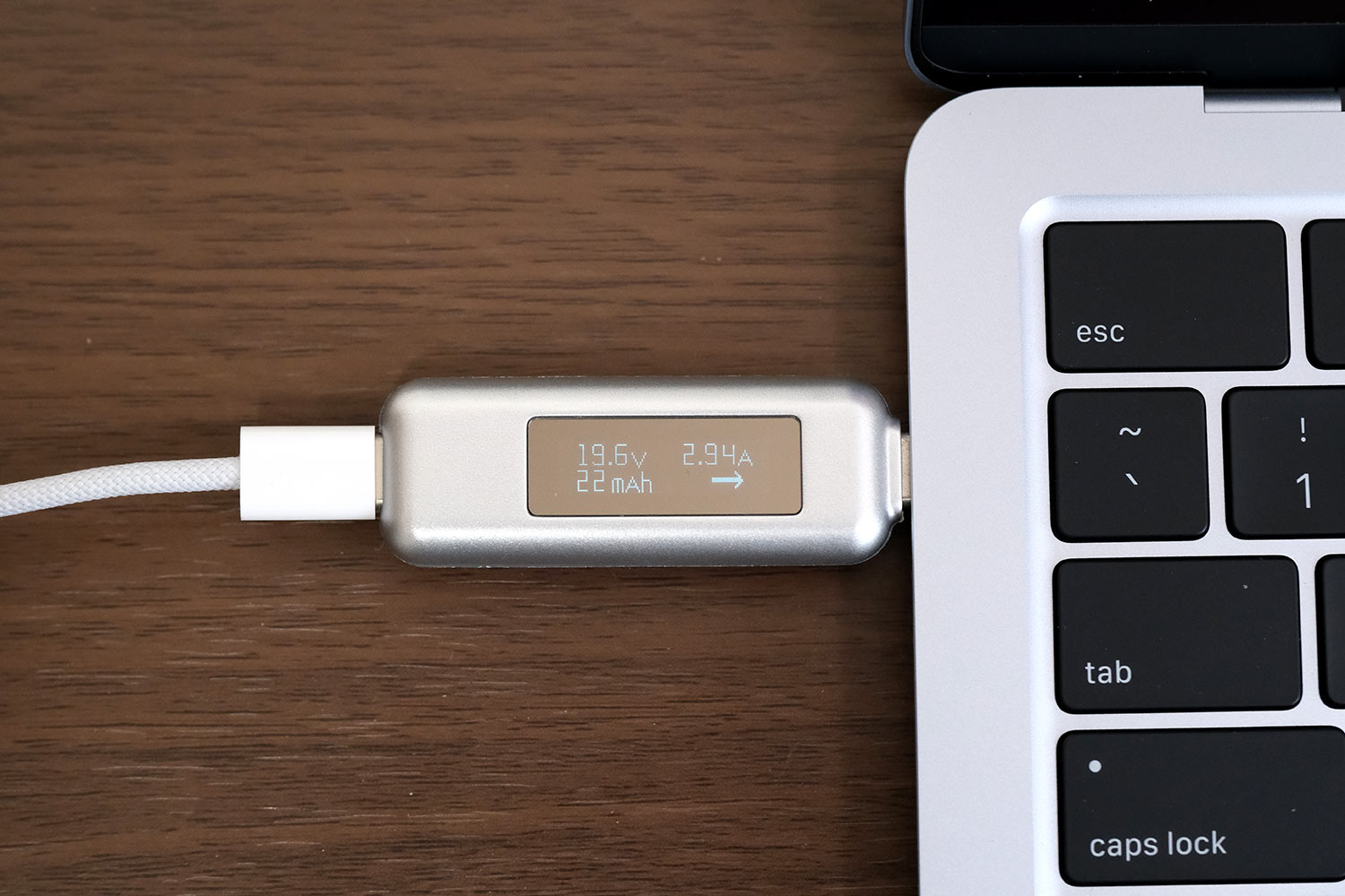 70W Apple USB-C 電源アダプタ 電力出力