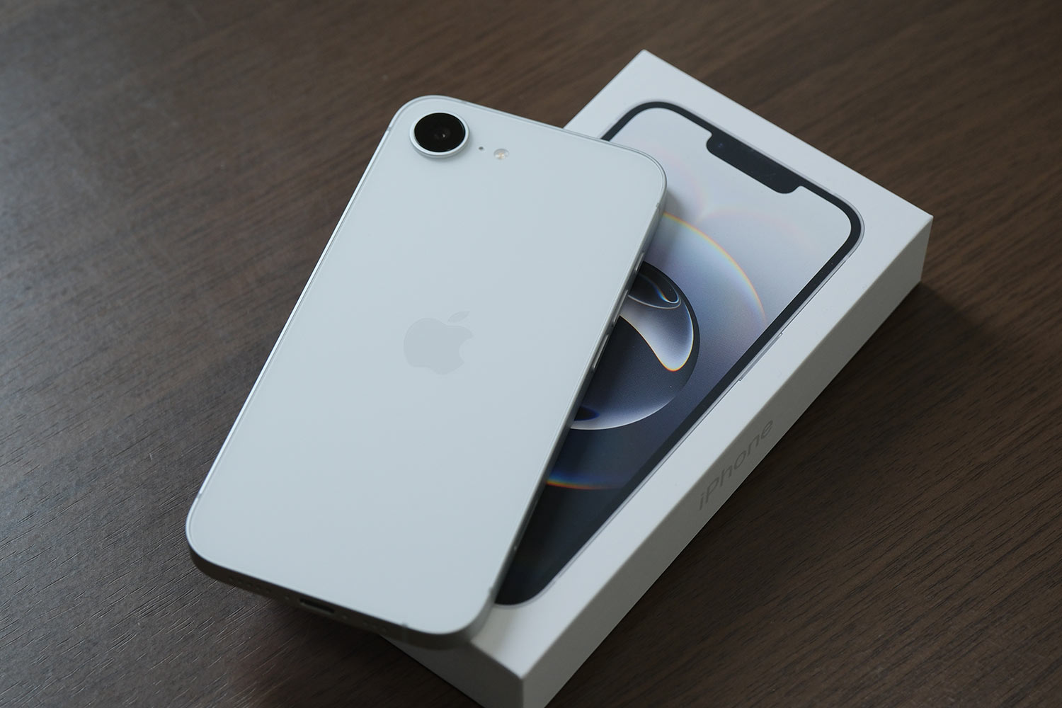 iPhone 16e