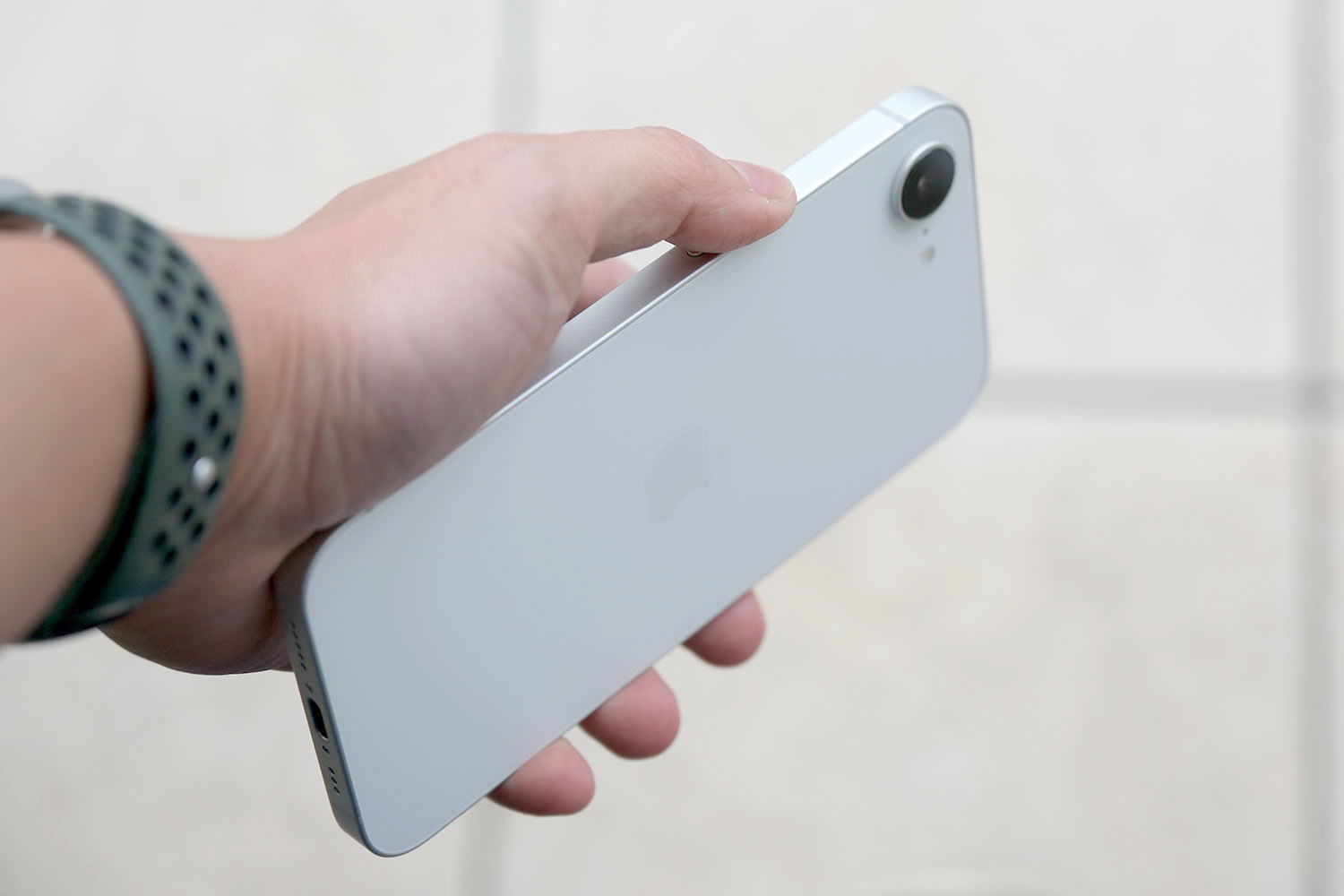 iPhone 16e