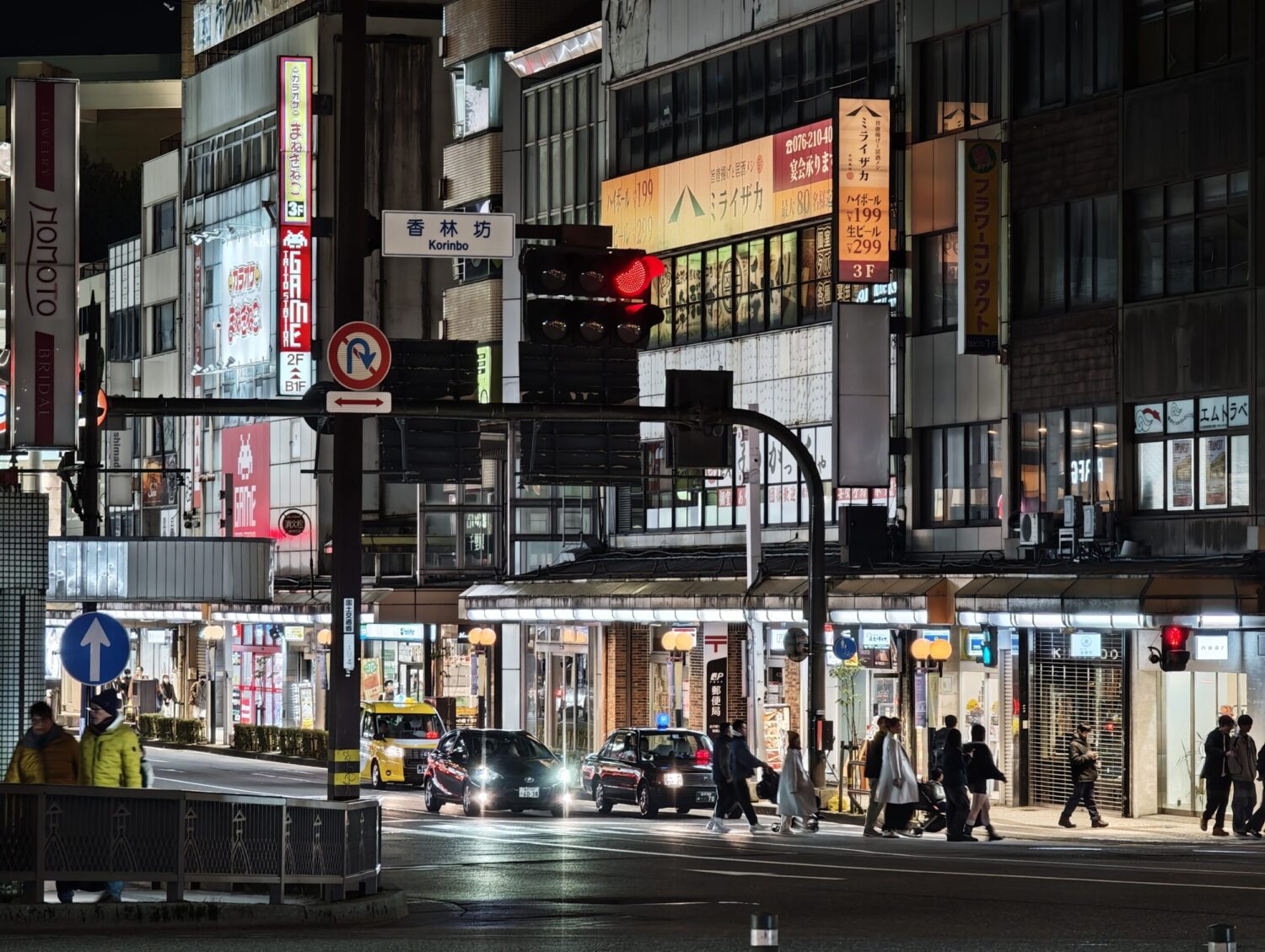 Xiaomi 15 Ultra 望遠5倍ズーム 夜の横断歩道
