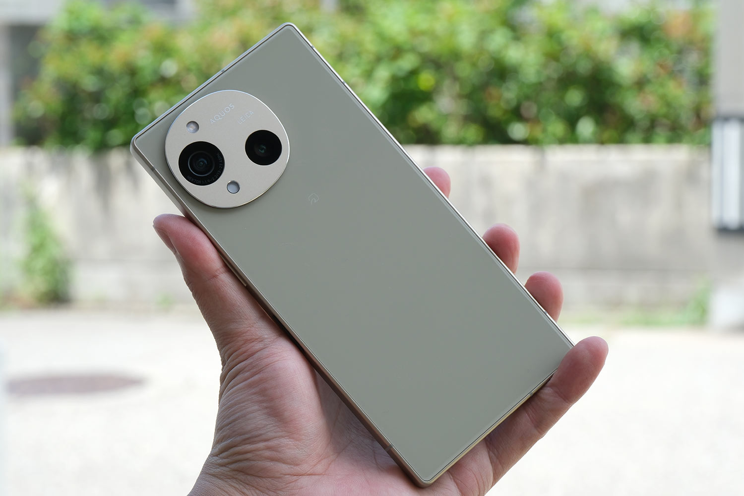 スマートフォン本体 AQUOS R10 AQUOS R10｜価格比較・SIMフリー・最新情報 - 価格.com