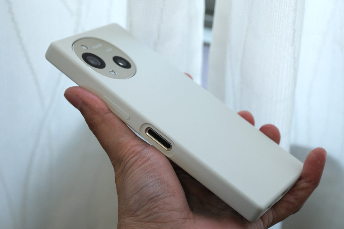 AQUOS R10 ケース