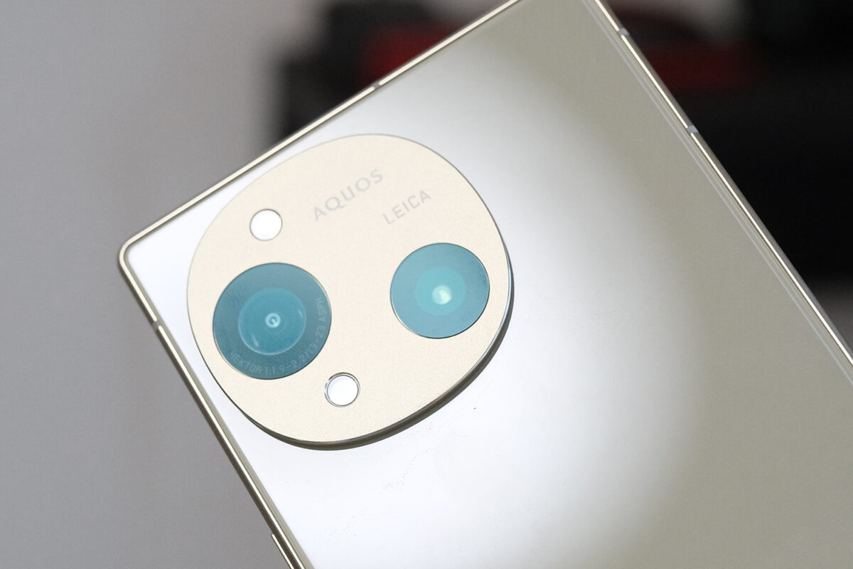 AQUOS R10 レンズコーティング