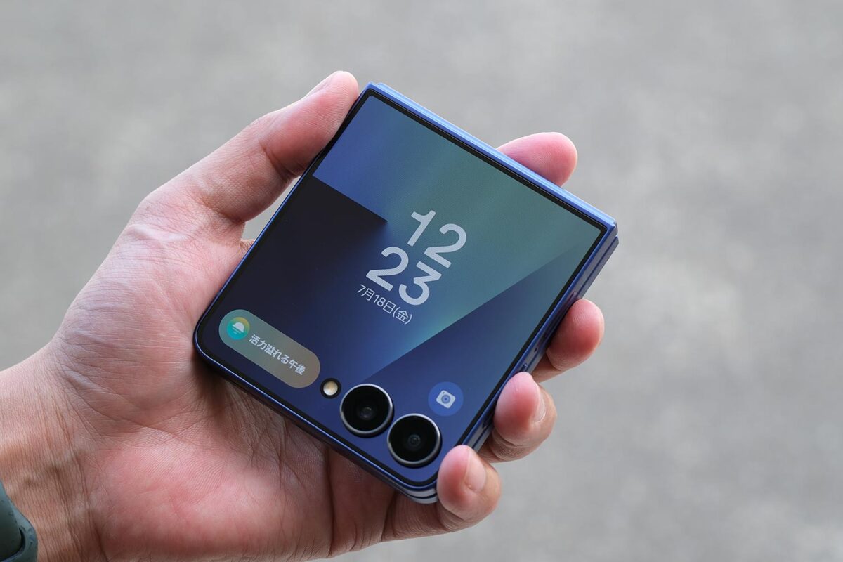 Galaxy Z Flip7 カバーディスプレイ