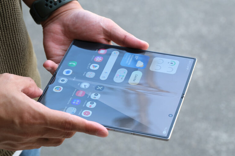 開封して間もないGalaxy Z Fold7