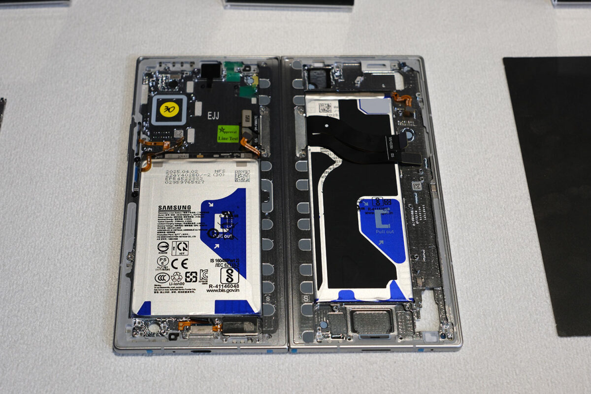Galaxy Z Fold7 バッテリーの配置
