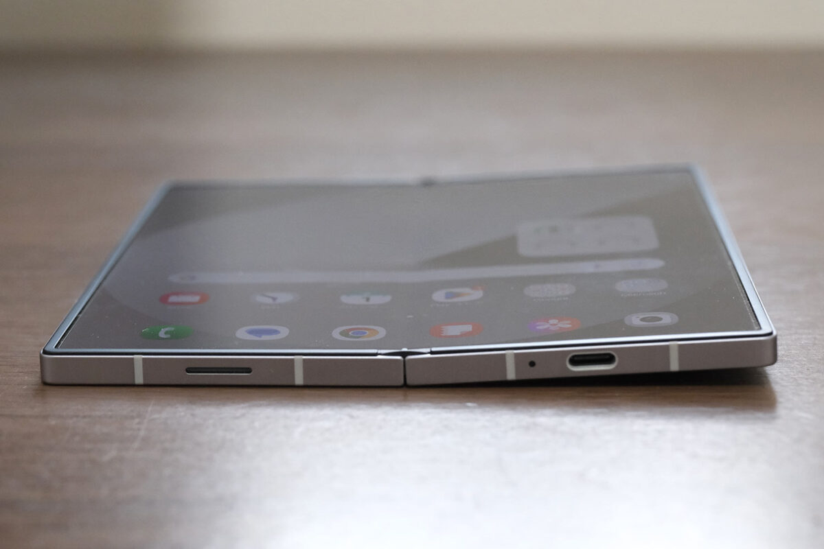 Galaxy Z Fold6 開いた状態の薄さ