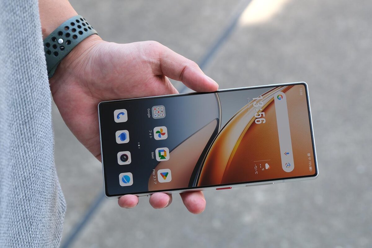 nubia Z70S Ultra ディスプレイ