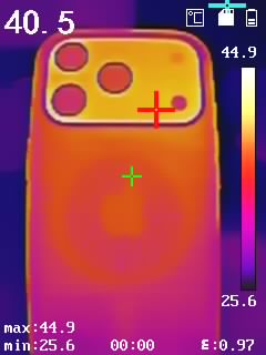 iPhone 17 Pro 鳴潮発熱 ケースあり