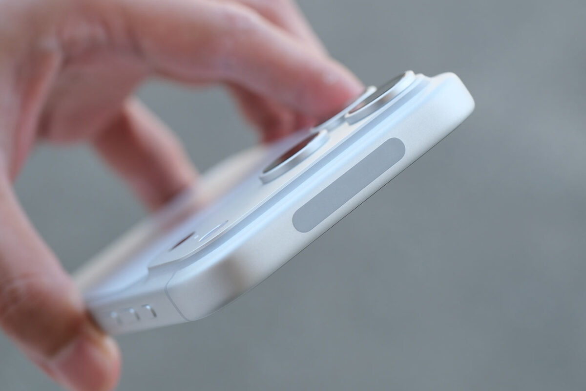 iPhone 17 Pro ミリ波のアンテナ部分