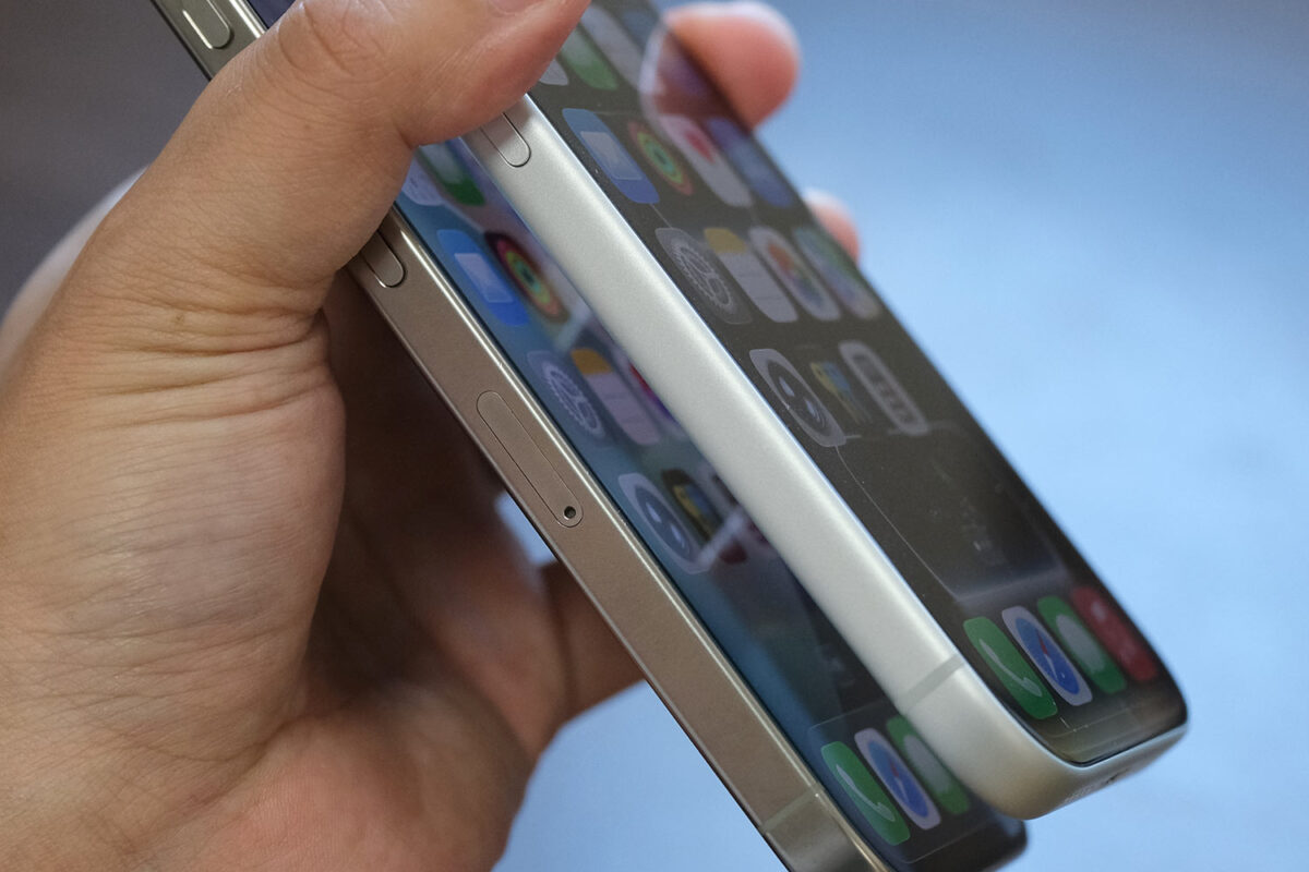 iPhone 17 Pro ⇄ 16 Pro 本体左側のデザイン