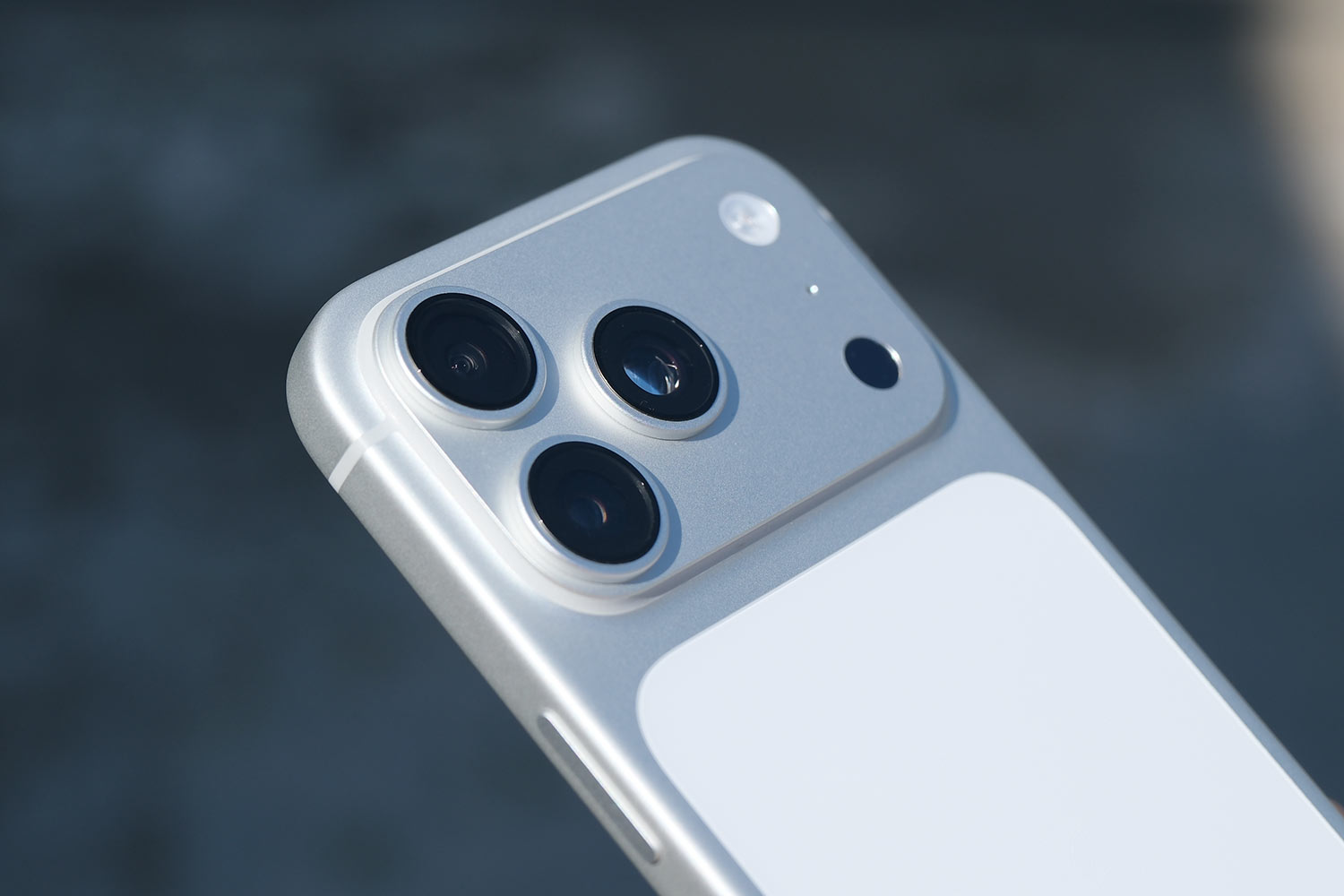 iPhone 17 Pro ユニボディスタイル