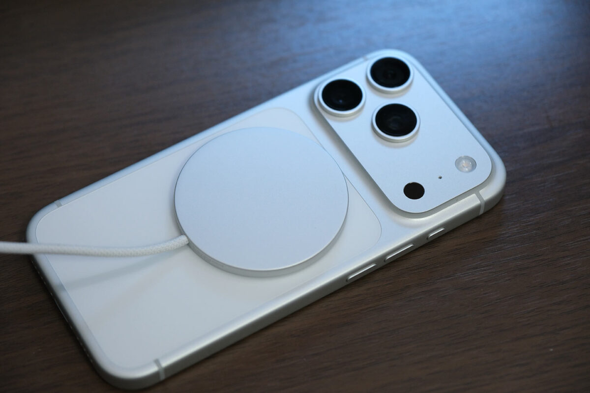 iPhone 17 Pro + MagSafe