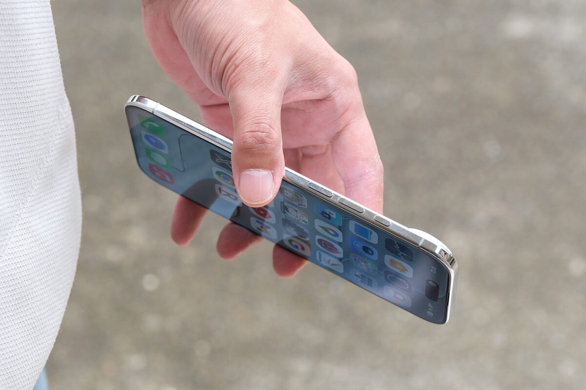 iPhone Air 薄い