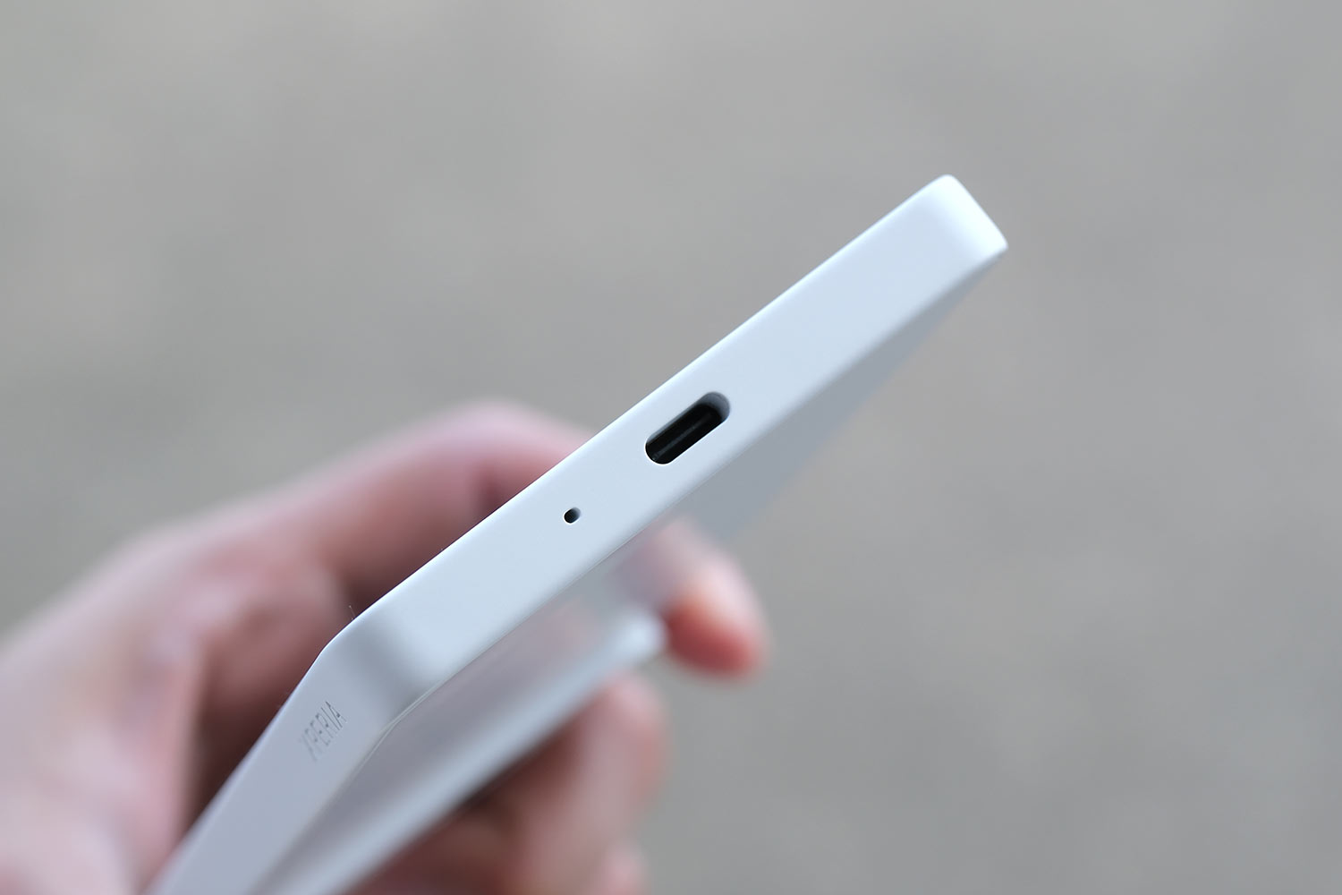 Xperia 10 VII 充電ポート