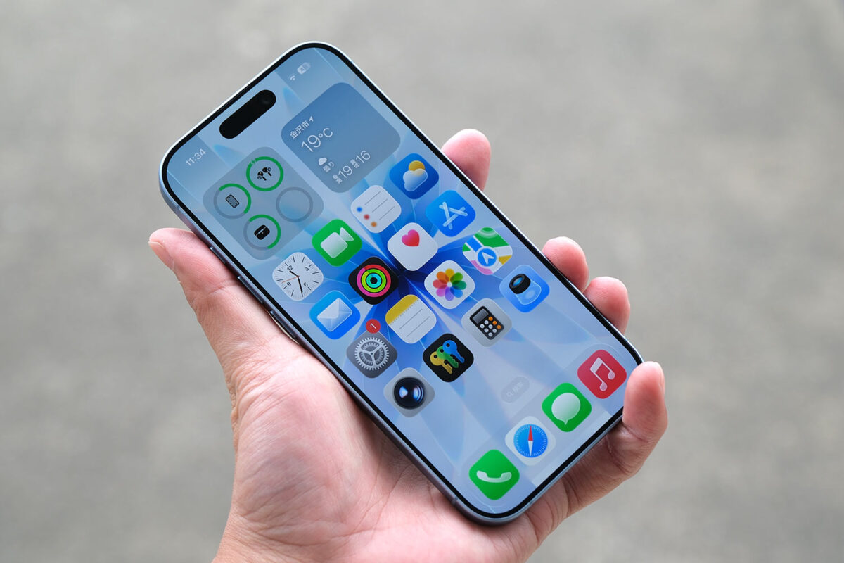 iPhone 17 正面デザイン