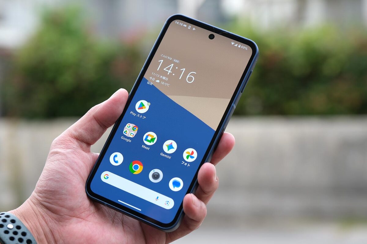 AQUOS sense10 正面デザイン