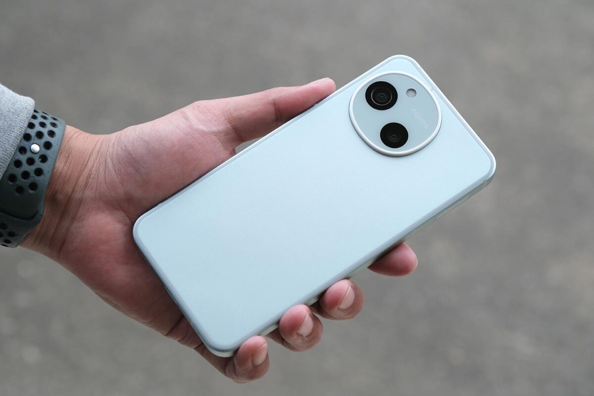 AQUOS sense10 筐体素材