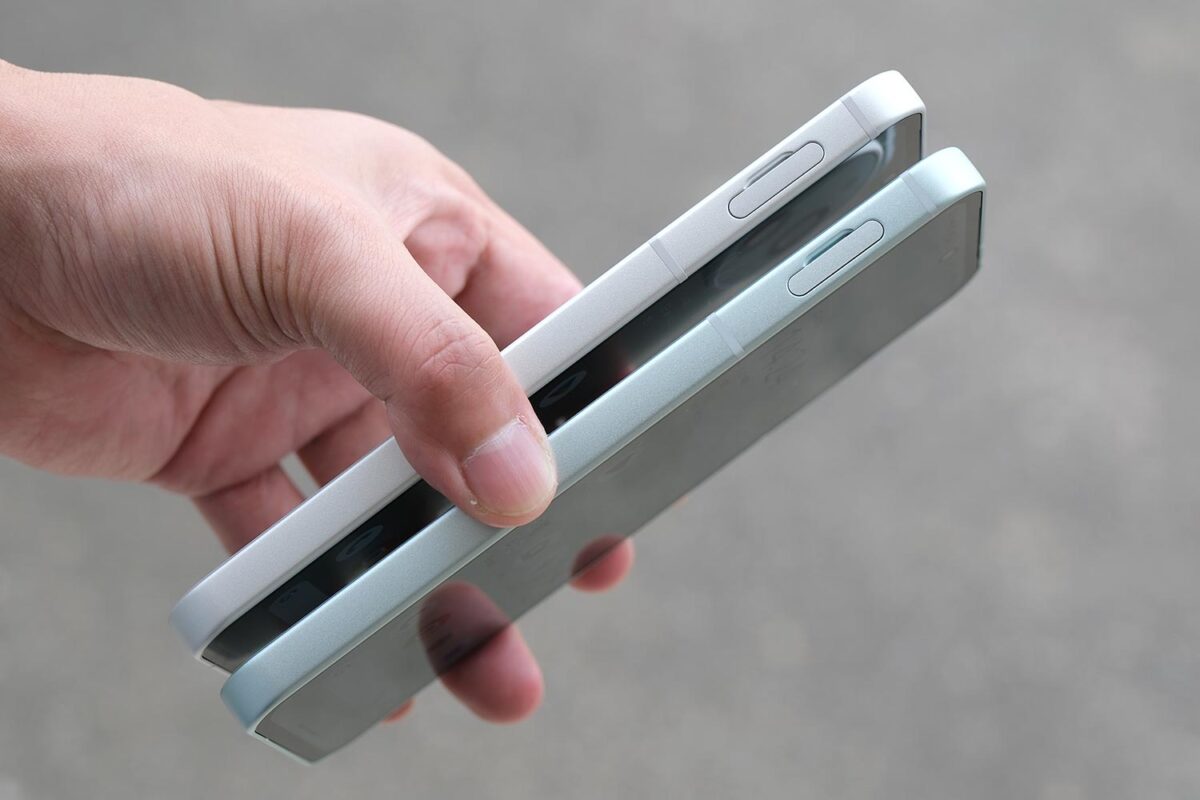 AQUOS sense10 ⇄ sense9 本体左側