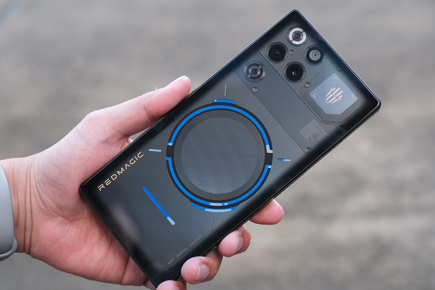 REDMAGIC 11 Pro 筐体素材
