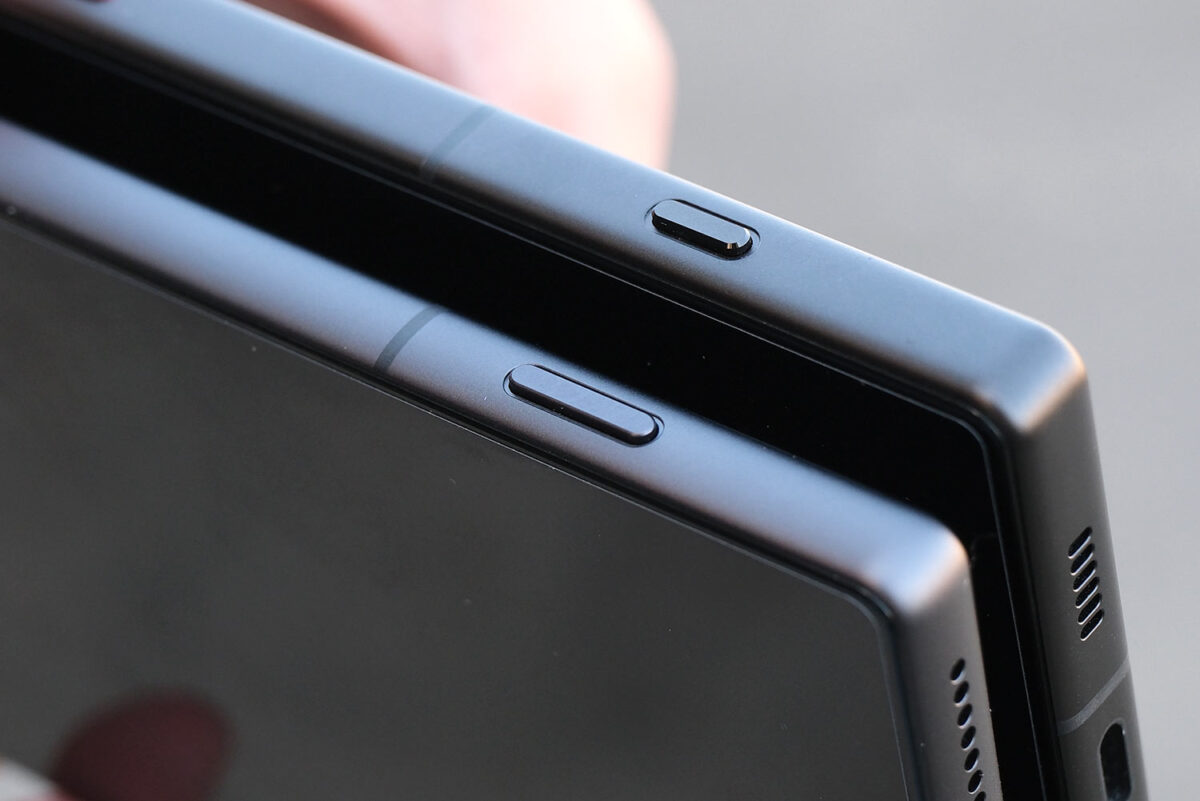 nubia Z80 Ultra カメラボタン