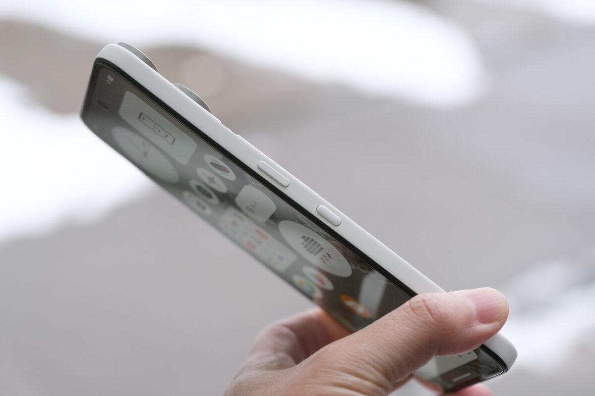 CMF Phone 2 Pro 本体薄さ