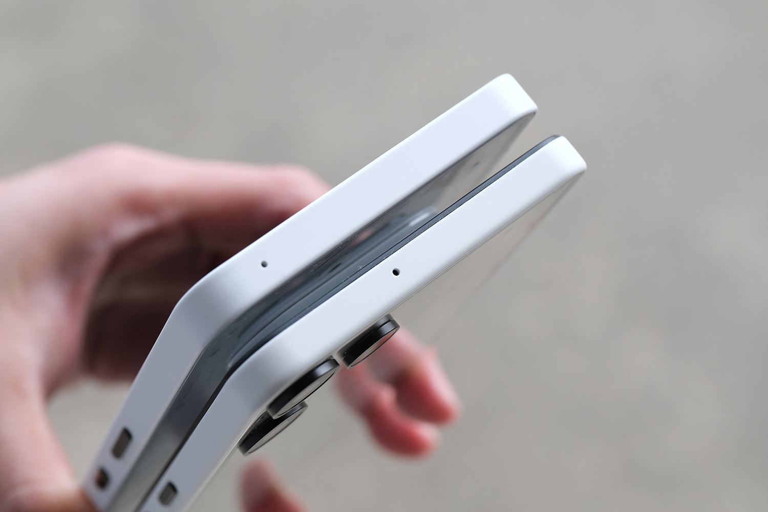 Nothing Phone (3a) Lite vs Nothing Phone (3a)  サイドフレーム