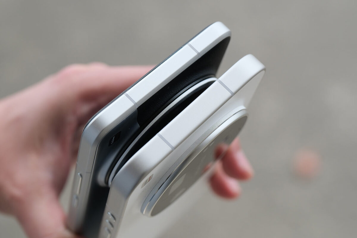 Xiaomi 15 Ultra vs 17 Ultra 本体上側