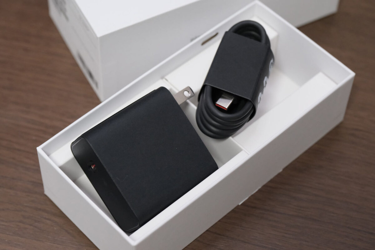 edge 60 pro 電源アダプタ+ケーブル