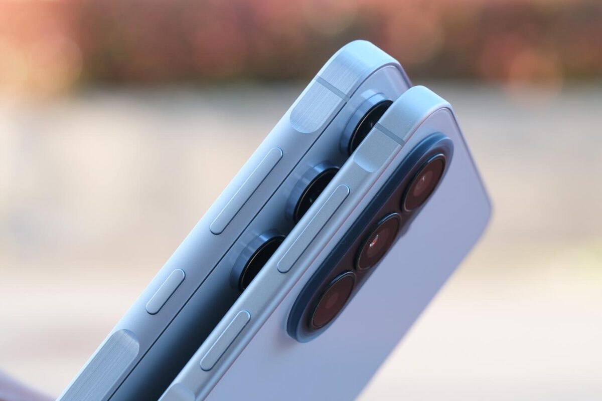 Galaxy A57 5G vs A55 5G 端末右側(操作ボタン)