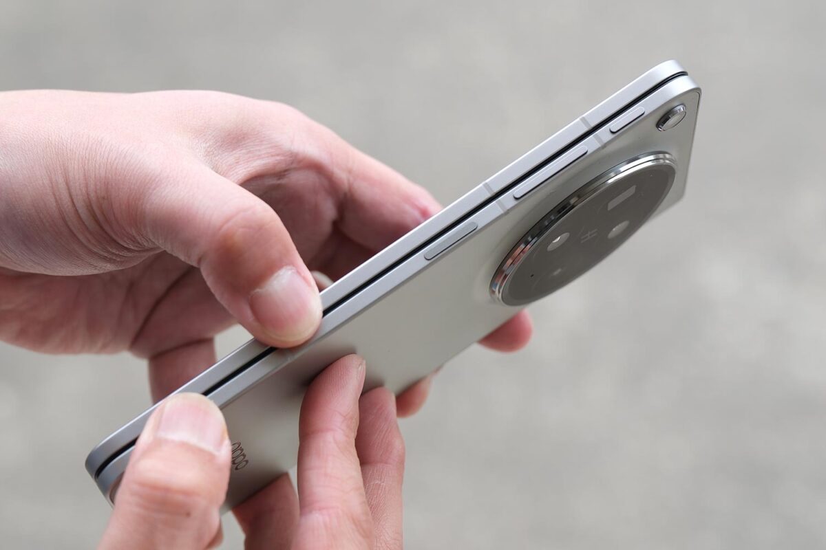 Find N6 ディスプレイの端