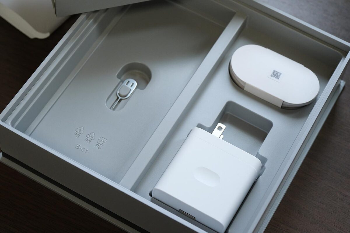 OPPO Find N6 同梱品