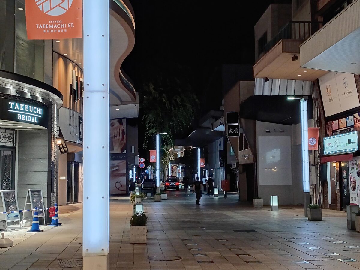 arrows We3で撮影した夜の作例写真（HDR）