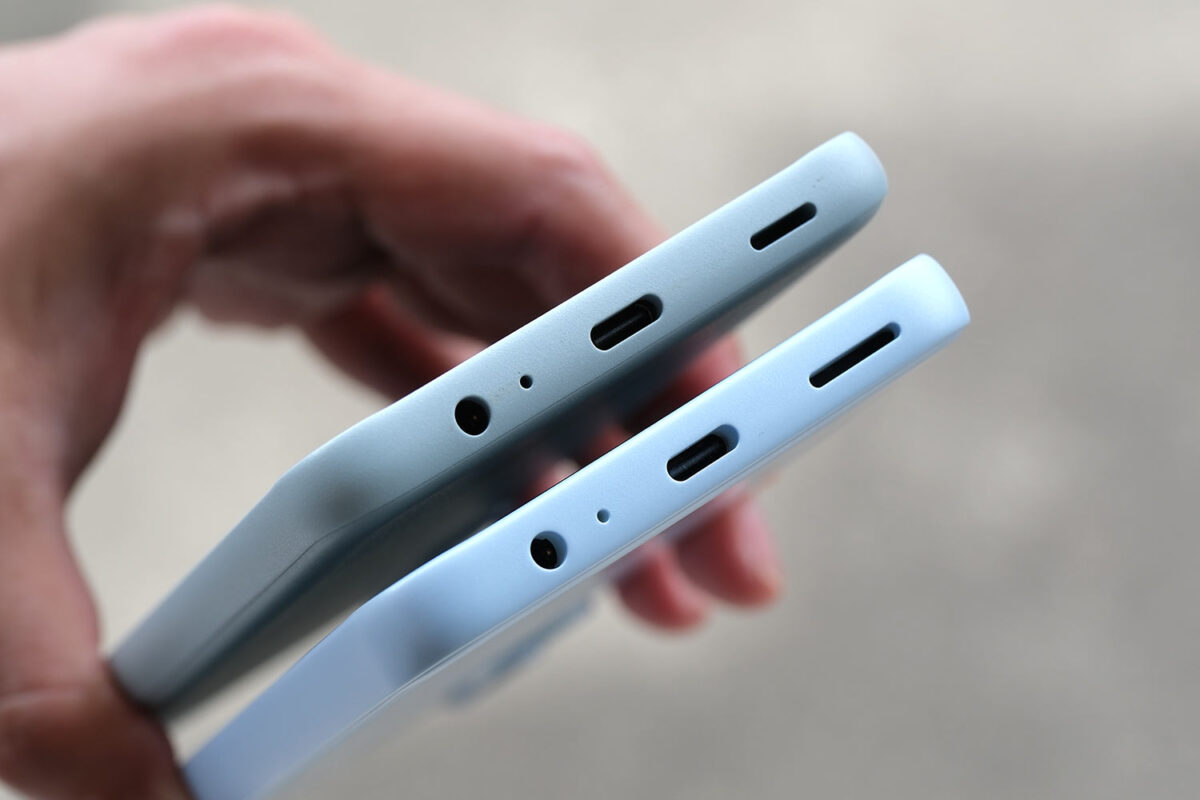 arrows We3の本体下側（3.5mmイヤホンジャック・USB Type-C・スピーカー）